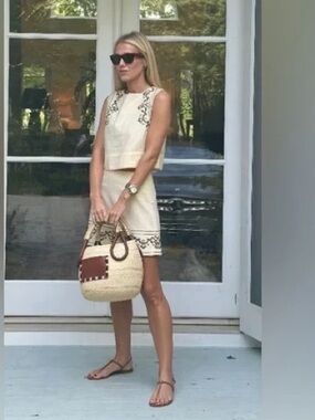 Julia Amory Mustique Slim Top Buttercup Oxford Size XL Embroidered.    21